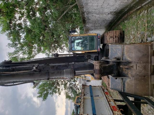 Escavadeira Volvo Ec 210 Ano 2010 Horímetro 5.680