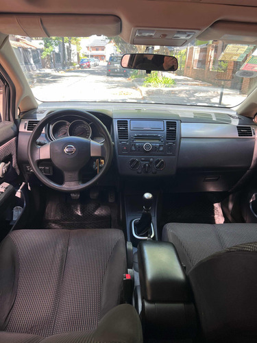 Nissan Tiida 1.8 Acenta