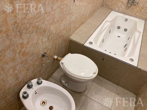 Venta Local En Crucesita - Avellaneda