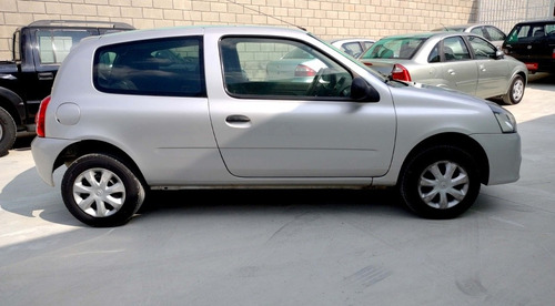 Imagem 3 de 11 de Renault Clio 2013 1.0 16v Authentique Hi-power 3p