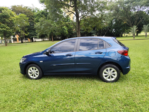 Chevrolet Onix Hatch 1.0 4P FLEX LT