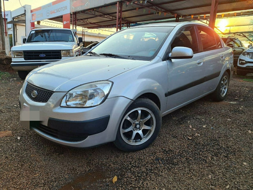 Imagen 1 de 9 de Kia Rio Aut