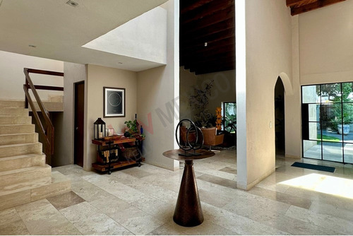 Venta Casa En Jurica Campestre Con Recámara En Planta Baja Con Baño Completo