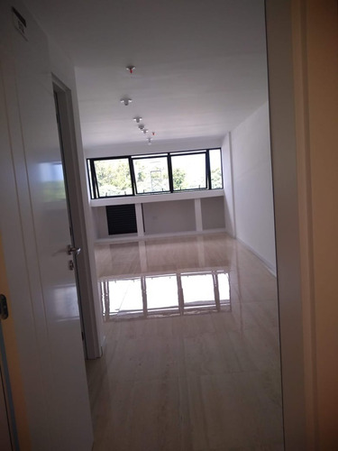 Conjunto Comercial / Sala 31 M² A Venda Pinheirinho - Sa00003 - 68849646