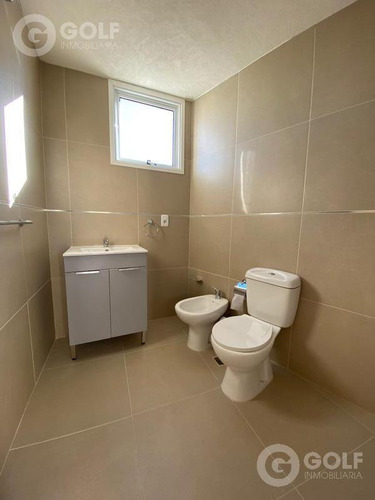 Vendo Apartamento De 2 Dormitorios Con Terraza Hacia Atrás, Garaje Opcional, Ley 18.795, Bella Vista, Montevideo
