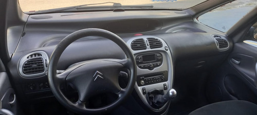 Imagem 10 de 15 de Citroen Xsara Picasso 1.6 Ano 2011