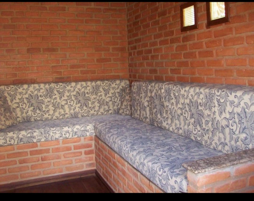 Sítio 3 Hectares Com Nascente, 2 Casas E 3 Chalés