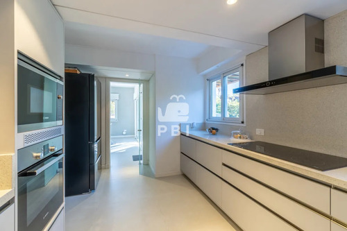 Casa Modernizada 5 Dormitorios En El Corazón De La Península - Ref : Pbi15014