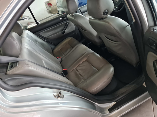 Imagem 13 de 17 de Volkswagen Bora 2009 2.0 Aut. 4p