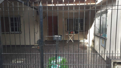 Imagen 9 de 14 de Casa En A Korn Barrio S. Ana, Escritura, Todos Los Servicios