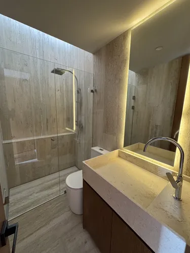 Nueva Con Diseño Arquitectónico Vanguardista