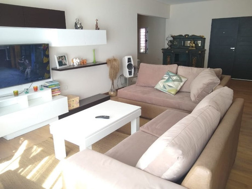 Imagen 2 de 14 de Casa En Venta En Parque Leloir