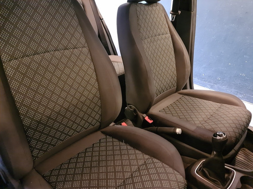 Volkswagen Suran 2018 1.6 Track