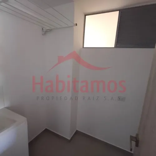 Apartaestudio En Arriendo En Medellín - El Poblado Cod 68679