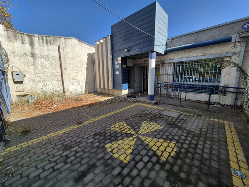 Se Arrienda Amplio Local Comercial A Una Cuadra De Av Colón