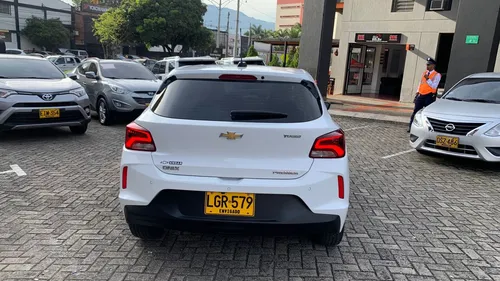 Chevrolet Onix 1.0T Premier Hatch At