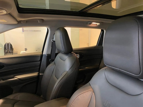 Imagen 8 de 25 de Jeep Compass H