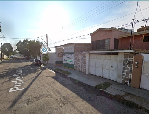 Sk17 Hermosa Casa En Venta, En Excelente Estado Ideal Para Iniciar Tu Patrimonio En La Mejor Zona De Durango Col De Los Maestros, Pago Accesible En 2 Exhibiciones, Solo Recursos Propios. No Infonavit