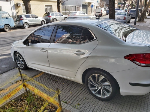 Imagen 7 de 10 de Citroën C4 Lounge 2015 1.6 Tendance At6 Thp 163cv