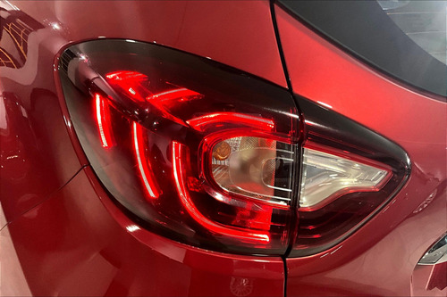 Renault Captur 2.0 Iconic At
