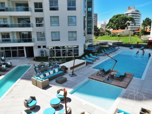 Apartamento En Venta 3 Dormitorios- Ref: 54595