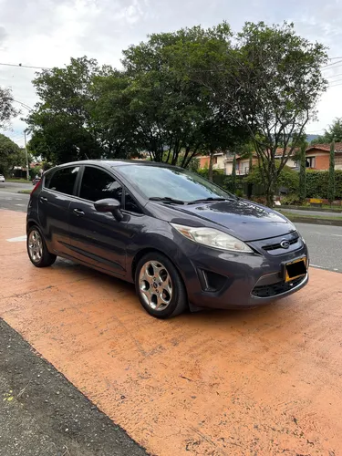 Ford Fiesta 1.6 Hatchback Mecánica