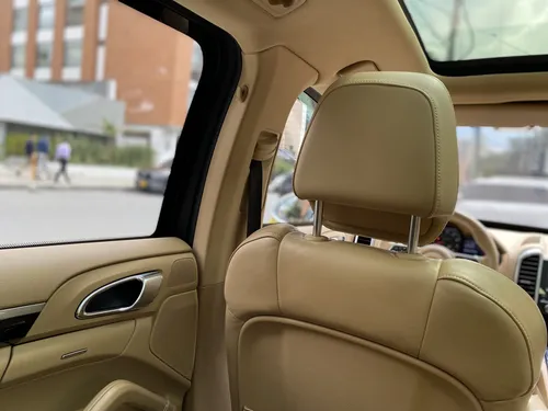 Porsche Cayenne Platinum Edition