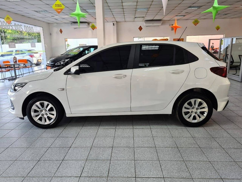 Imagem 7 de 11 de Chevrolet Onix 1.0 Flex Lt Manual