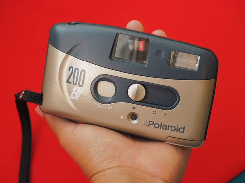 Polaroid 200 Bf Camara De Rollo 35mm Reutilizable Funcional (Usado)
