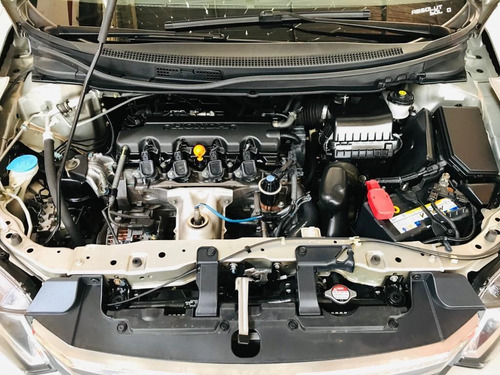 Imagem 10 de 12 de Honda Civic Civic Sedan Lxs 1.8/1.8 Flex 16v Aut. 4p Flex A