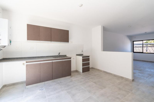 Imagen 12 de 30 de Rebajado Oportunidad - Haus701- Dúplex En Venta Dos Dormitorios. Con Cochera. Recibe Menor.