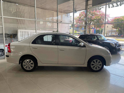 Toyota Etios 1.5 Xls 2017