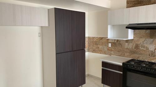 Casa En Renta En Circuito Privado En Fracc. Monterreal, Santa Barbara, Villa De Pozos