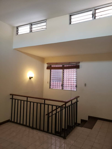 Imagen 27 de 27 de Venta De Aparto-quinta En Prebo - Inmobiliaria Maggi Cod. 687