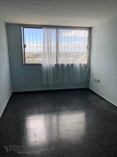 Apartamento En Venta 2 Dormitorios, 1 Baño- Malvin Alto-malvin Norte