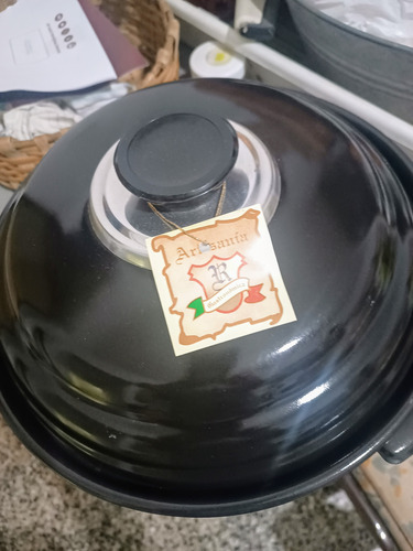 Olla Con Tapa Marrón