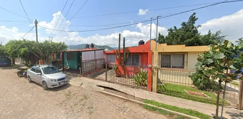 Casa En Venta, Frac. Los Naranjos, Autlan De Navarro, Jalisco. 2 Recamaras, 2 Baños, 1 Estacionamientos. ¡¡¡ Remate Bancario !!! -jmjc9
