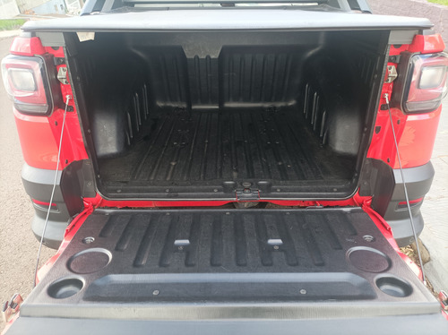 Fiat Strada 1.3 Volcano Cab. Dupla 16v Flex 4p 5 marchas