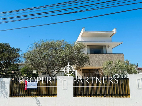 Casa Estilo Mediterranea En Rosario De Peñuelas