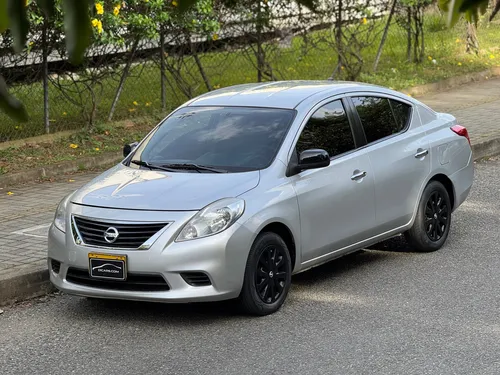 Nissan Versa 1.6 Sense