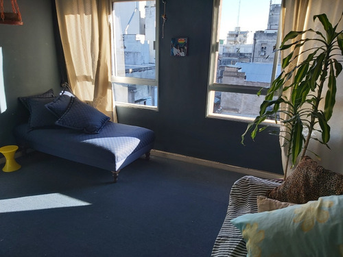 Imagen 7 de 18 de Muy Acogedor Apartamento Al Frente En Piso Alto. Con Balcón En Doble Orientación Este Y Sur Oeste