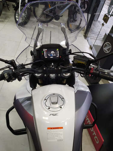 Imagen 3 de 16 de Nueva Cfmoto 650 Mt Tablero Tft Pune Motos Stock 12 Tasa 0%