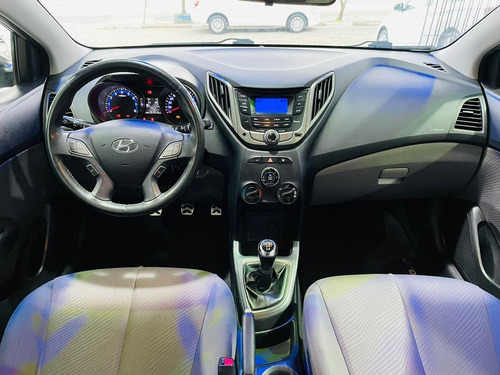 Imagem 9 de 17 de Hyundai Hb20x 1.6 16v Premium 2014