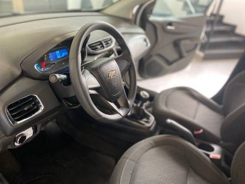 Imagem 9 de 13 de Chevrolet Onix 1.0 Mpfi Lt 8v Flex 4p Manual
