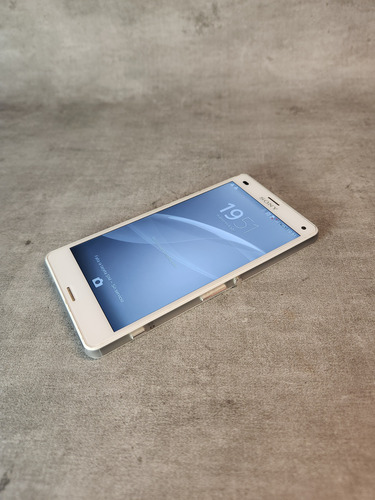 Sony Xperia Z3 Compact 16gb Blanco 2gb Ram 4g Blanco (Usado)
