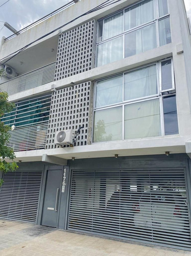 Imagen 2 de 16 de Departamento En Venta - La Plata