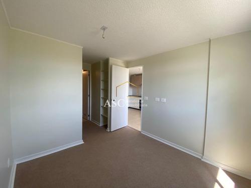 Condominio Con Piscina, Sala De Eventos, Cerca Del Centro.