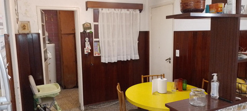 Casa En 1 Planta 3 Ambientes Patio. Olivos.