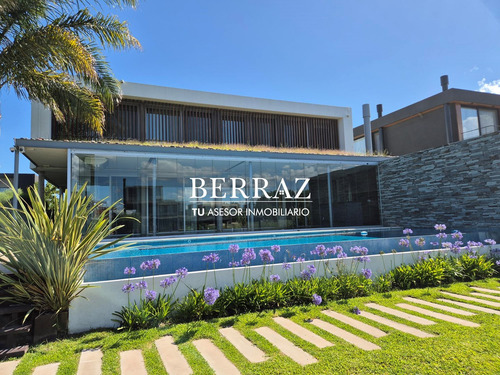 Casa Venta 4 Dormitorios Barrio El Yacht Lote De 893 M2 Nordelta