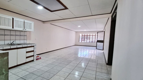 Imagen 8 de 12 de Propiedad Con Dos Casas, Aserrí, Urbanización El Zorzal